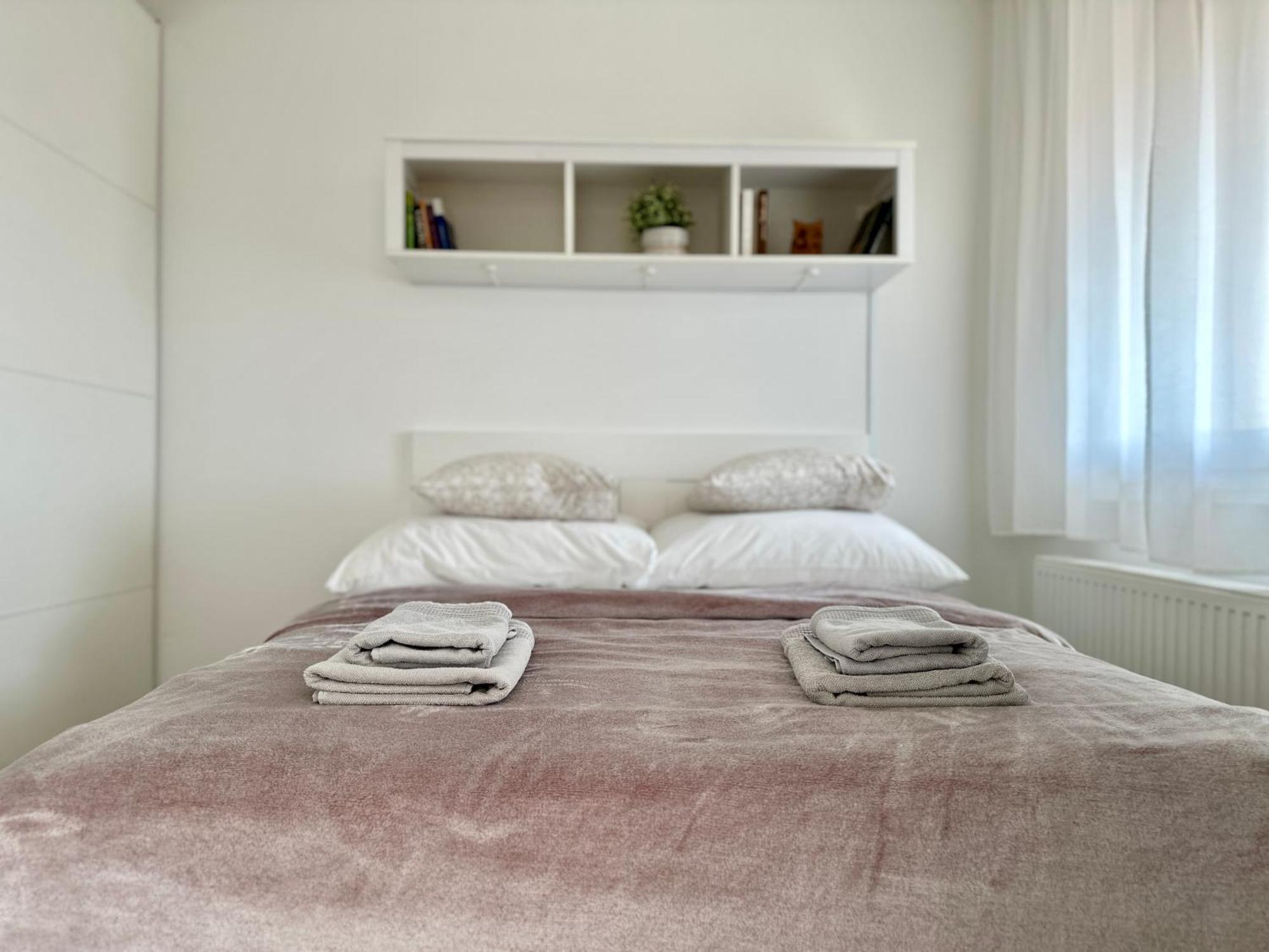 City Break Apartment - Private Garage, Ac, Balcony 布达佩斯 外观 照片