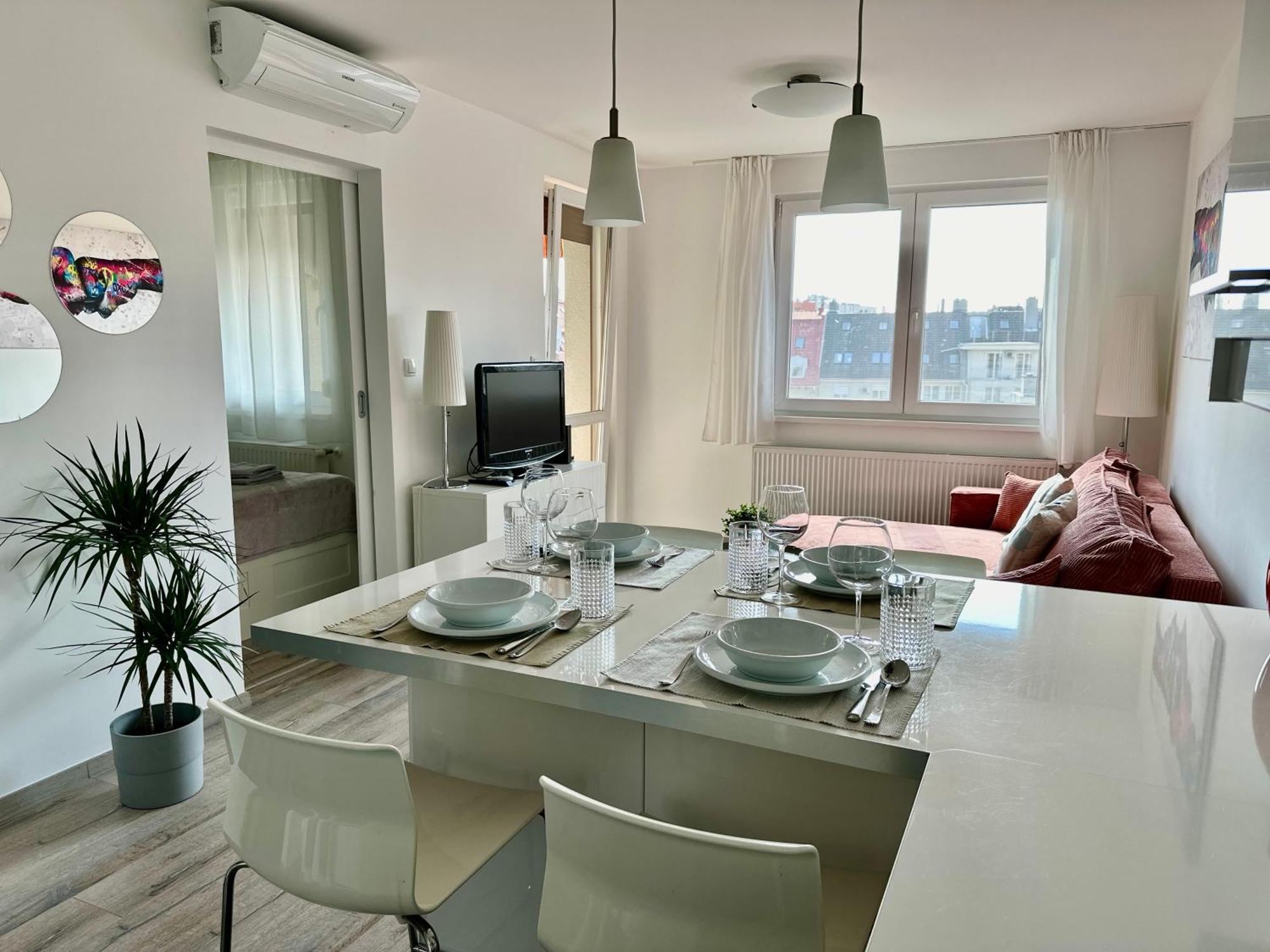 City Break Apartment - Private Garage, Ac, Balcony 布达佩斯 外观 照片